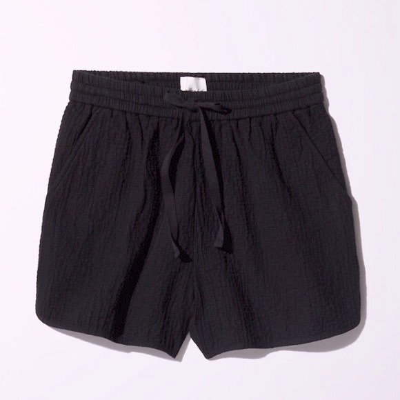 Aritzia | Wilfred | Bertaud Shorts — Black | Size XS - Picture 1 of 15